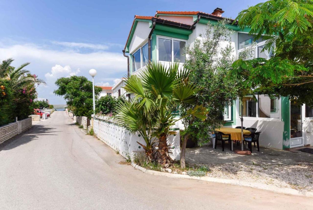Apartments In Vir/Insel Vir 34750 Bagian luar foto